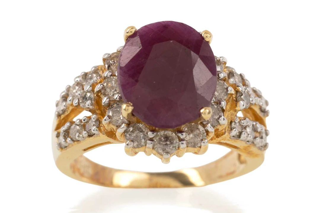 RUBY AND DIAMOND RING LATE 20TH CENTURY
