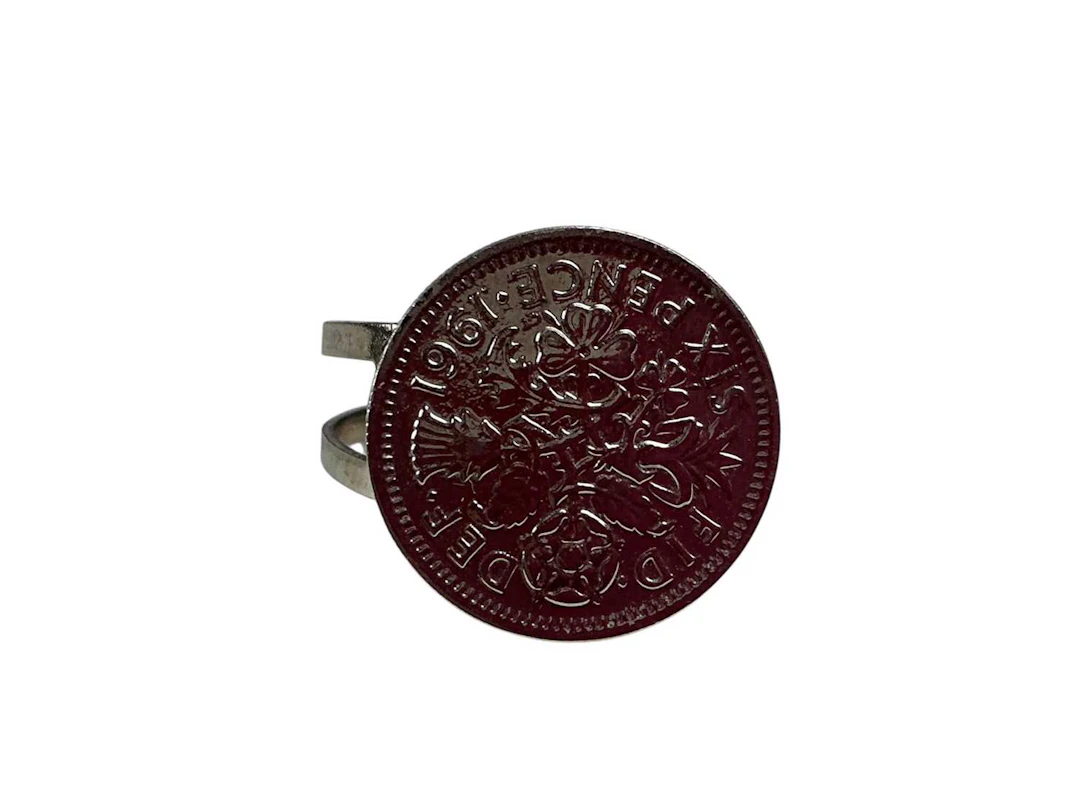 COLLECTION OF FASHION RINGS MID/LATE 20TH CENTURY