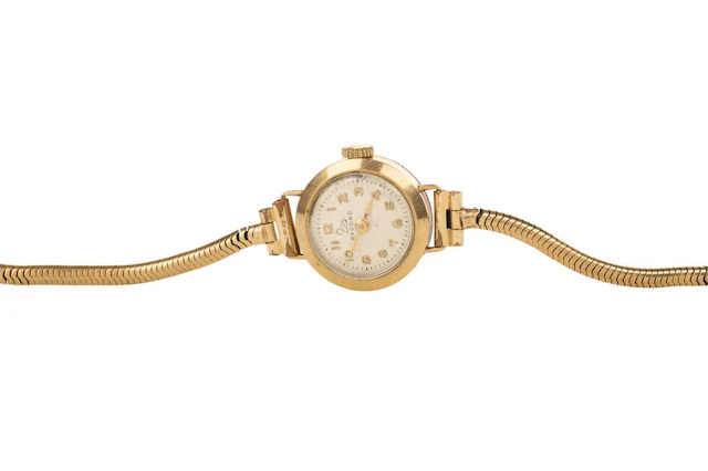 RECORD NINE CARAT GOLD MANUAL WIND WRIST WATCH