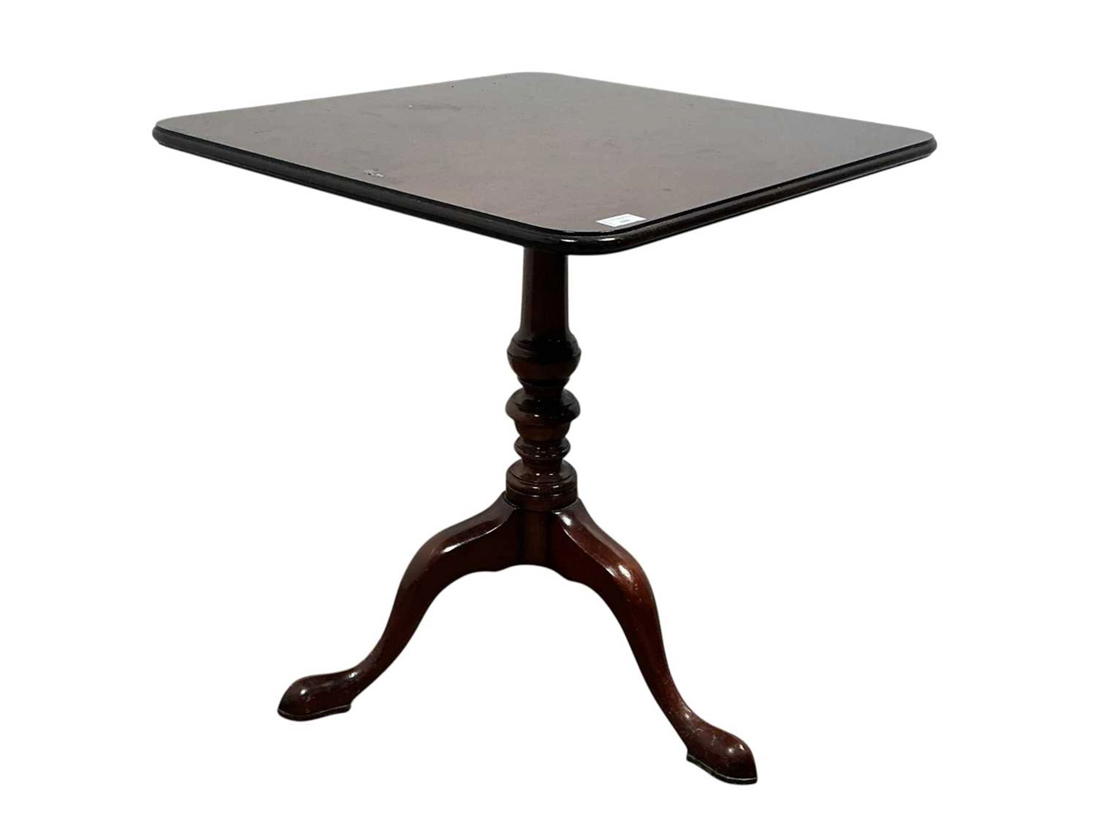 MAHOGANY TILT TOP OCCASIONAL TABLE EARLY 19TH CENTURY