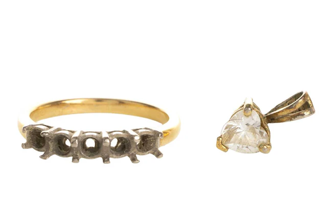 RING SHANK AND A COSTUME PENDANT LATE 20TH CENTURY