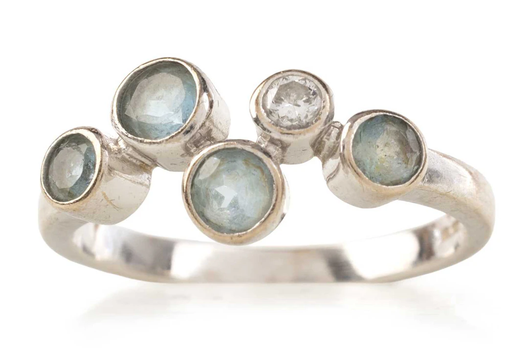 AQUAMARINE AND DIAMOND RING EARLY 21ST CENTURY