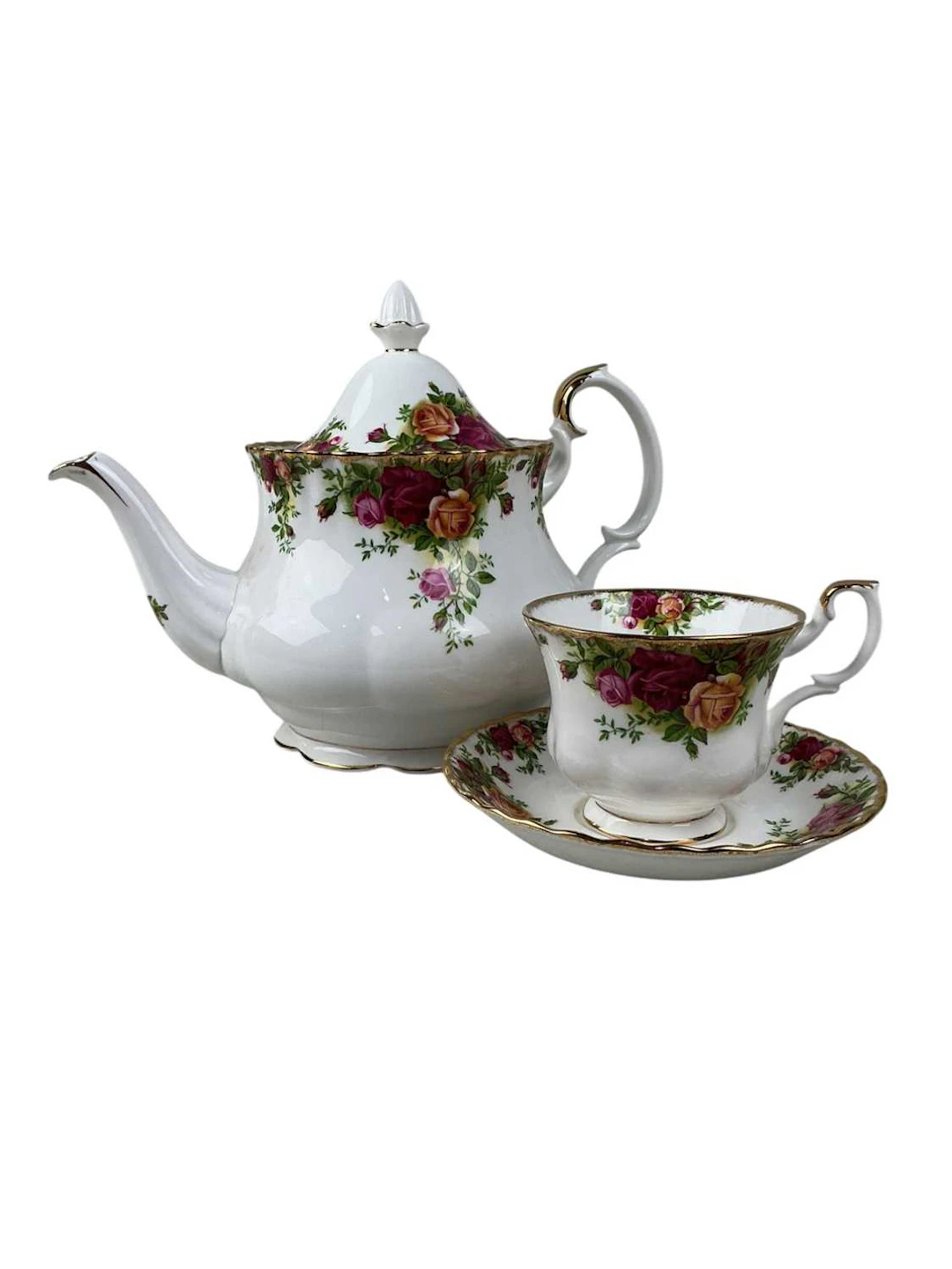 ROYAL ALBERT 'OLD COUNTRY ROSES' PART TEA AND DINNER SERVICE LATE 20TH CENTURY
