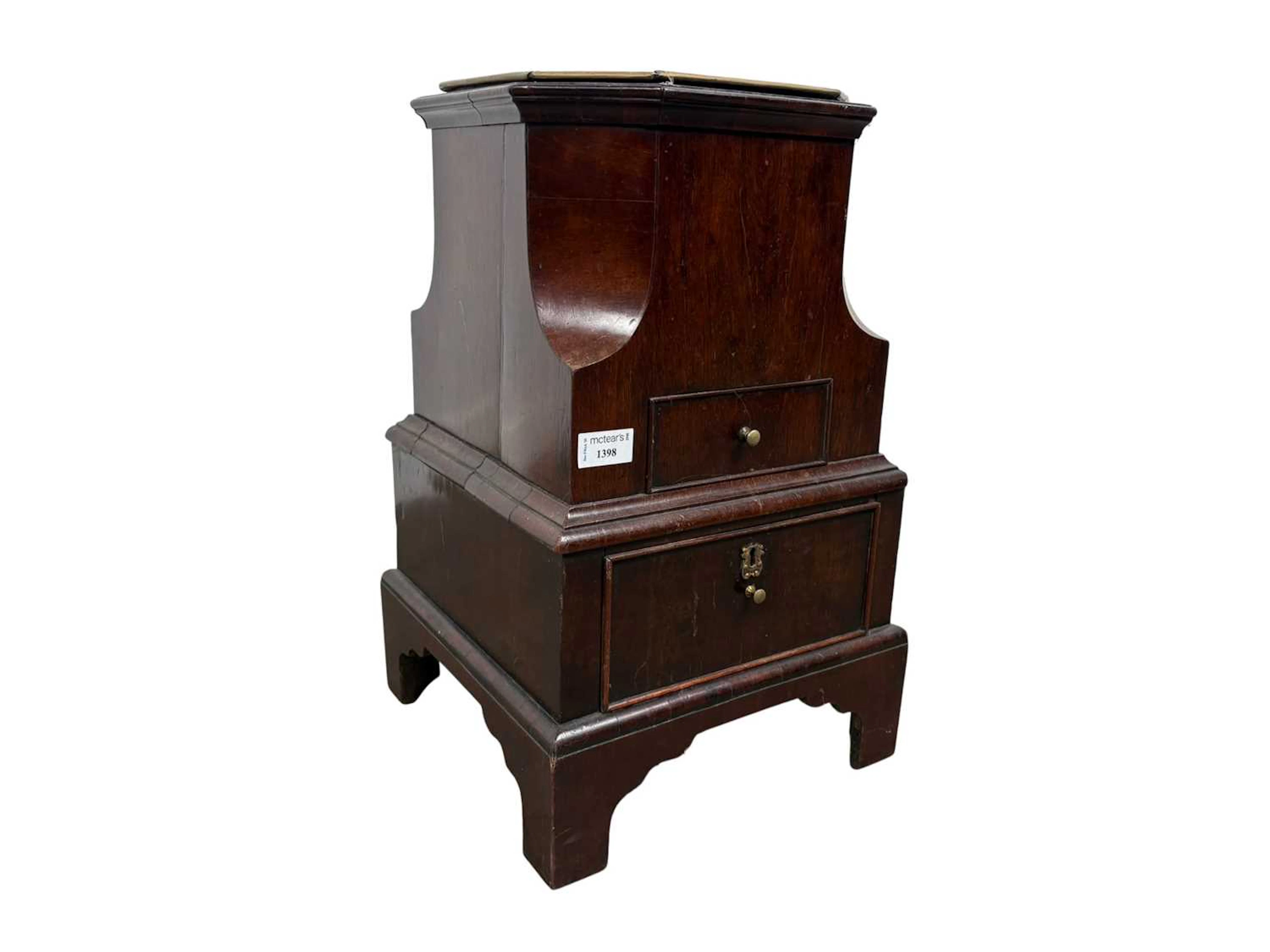 GEORGE III MAHOGANY OCTAGONAL AND SHAPED PLANTER LATE 18TH / EARLY 19TH CENTURY