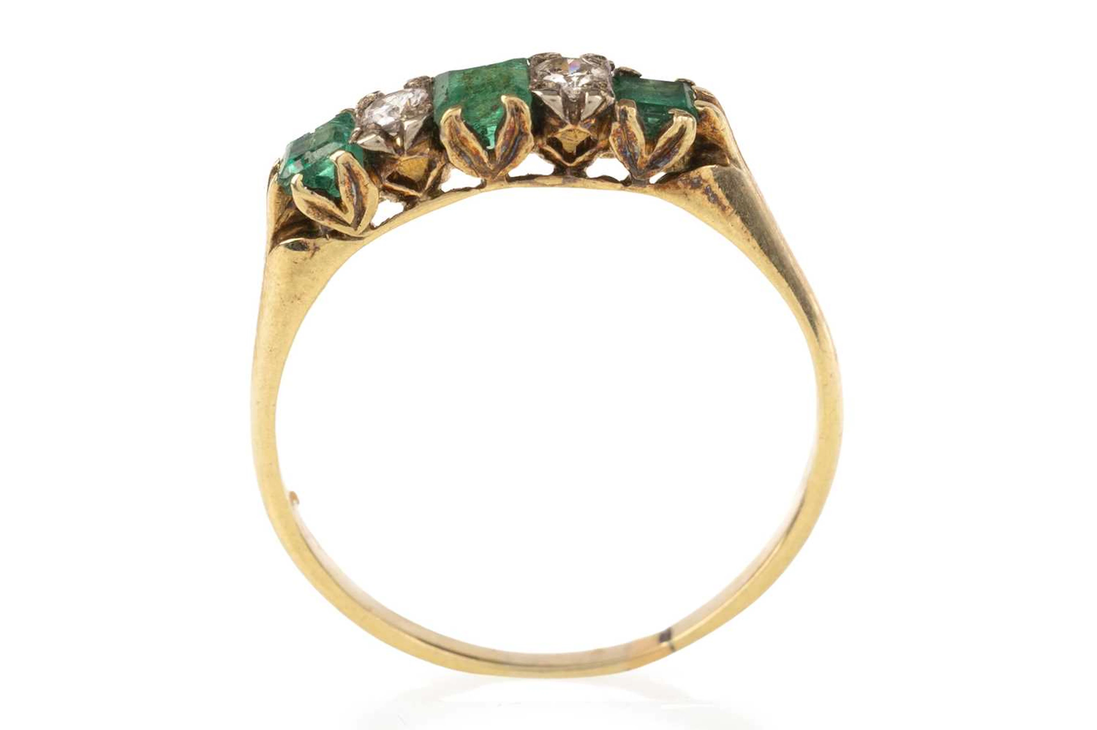 EMERALD AND DIAMOND FIVE STONE RING MID 20TH CENTURY