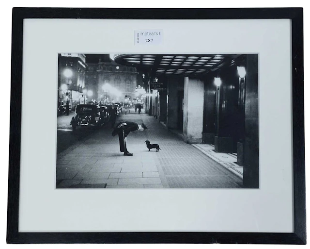 * KURT HUTTON (GERMAN 1893 - 1960) DOG AND COMMISSIONER, LONDON 22ND