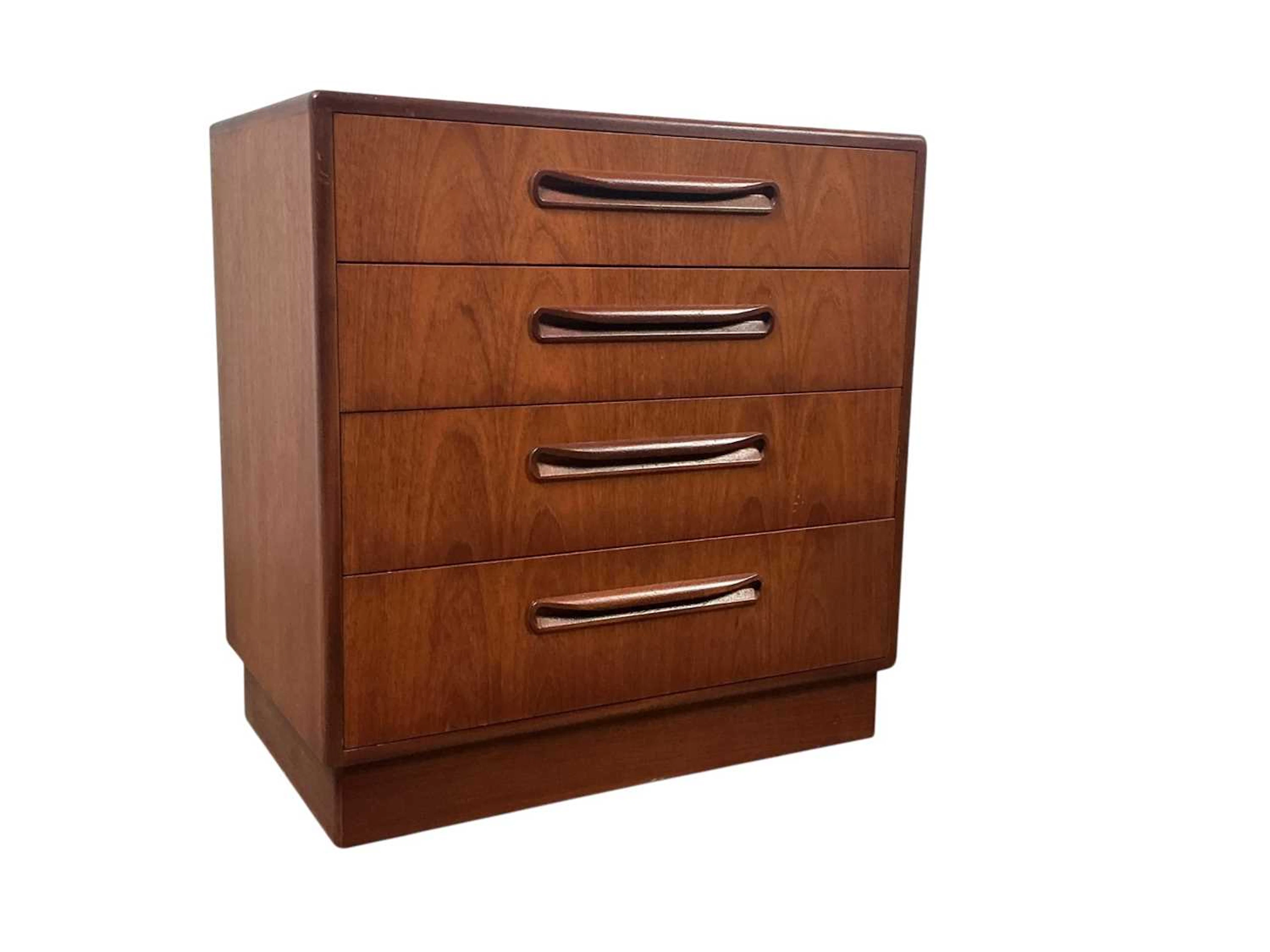 MID CENTURY G PLAN 'FRESCO' TEAK CHEST OF DRAWERS CIRCA 1970s