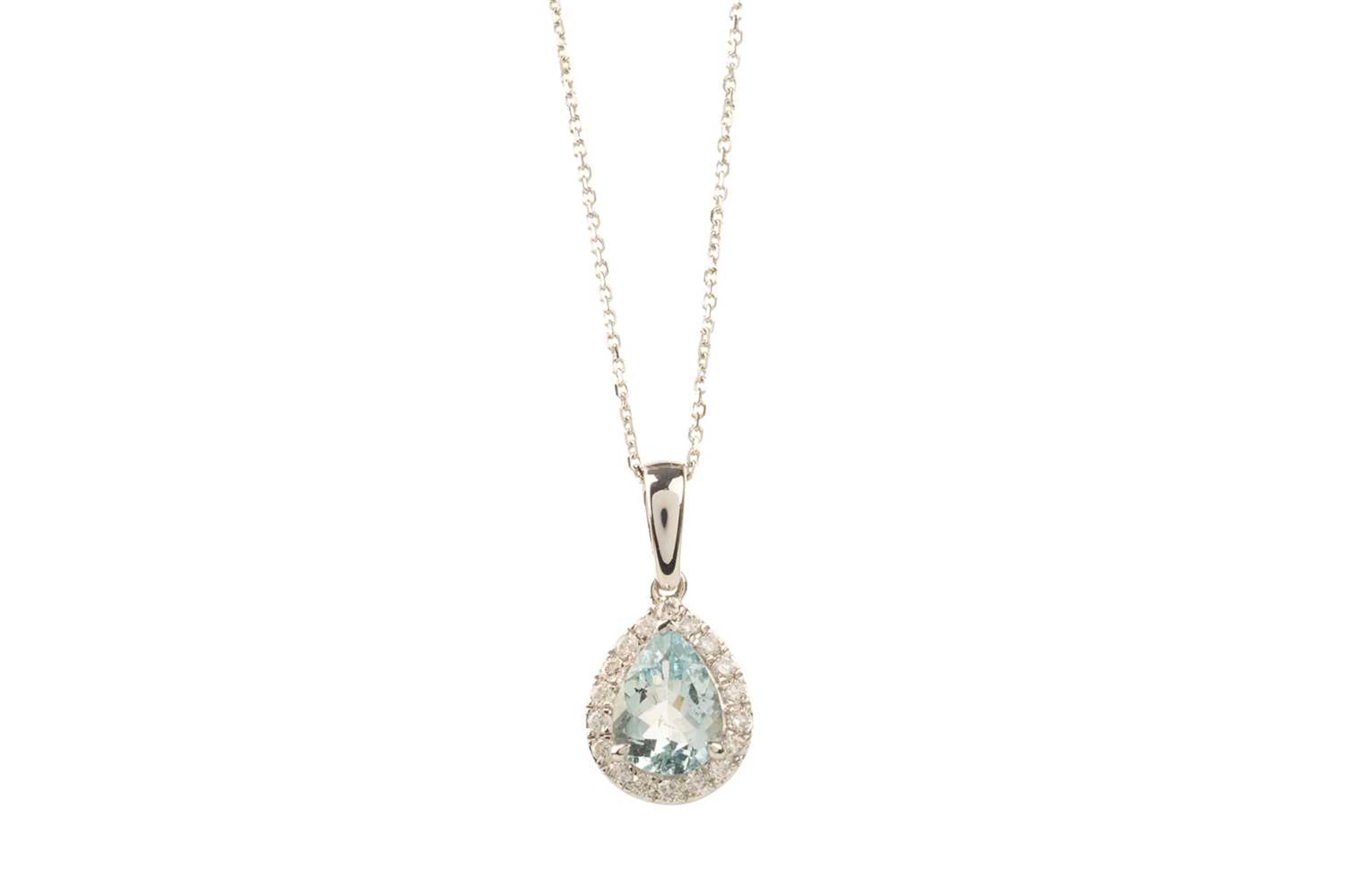 AQUAMARINE AND DIAMOND NECKLACE 21ST CENTURY