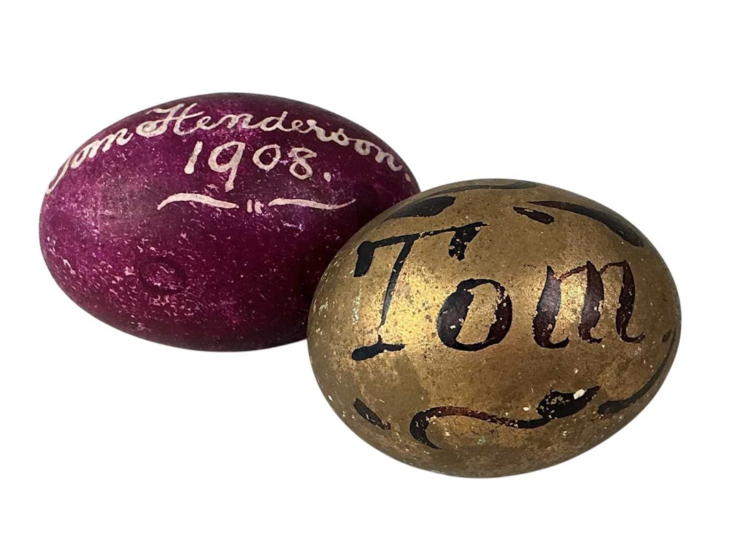 GROUP OF SIX EDWARDIAN HANDPAINTED EASTER EGGS EARLY 20TH CENTURY
