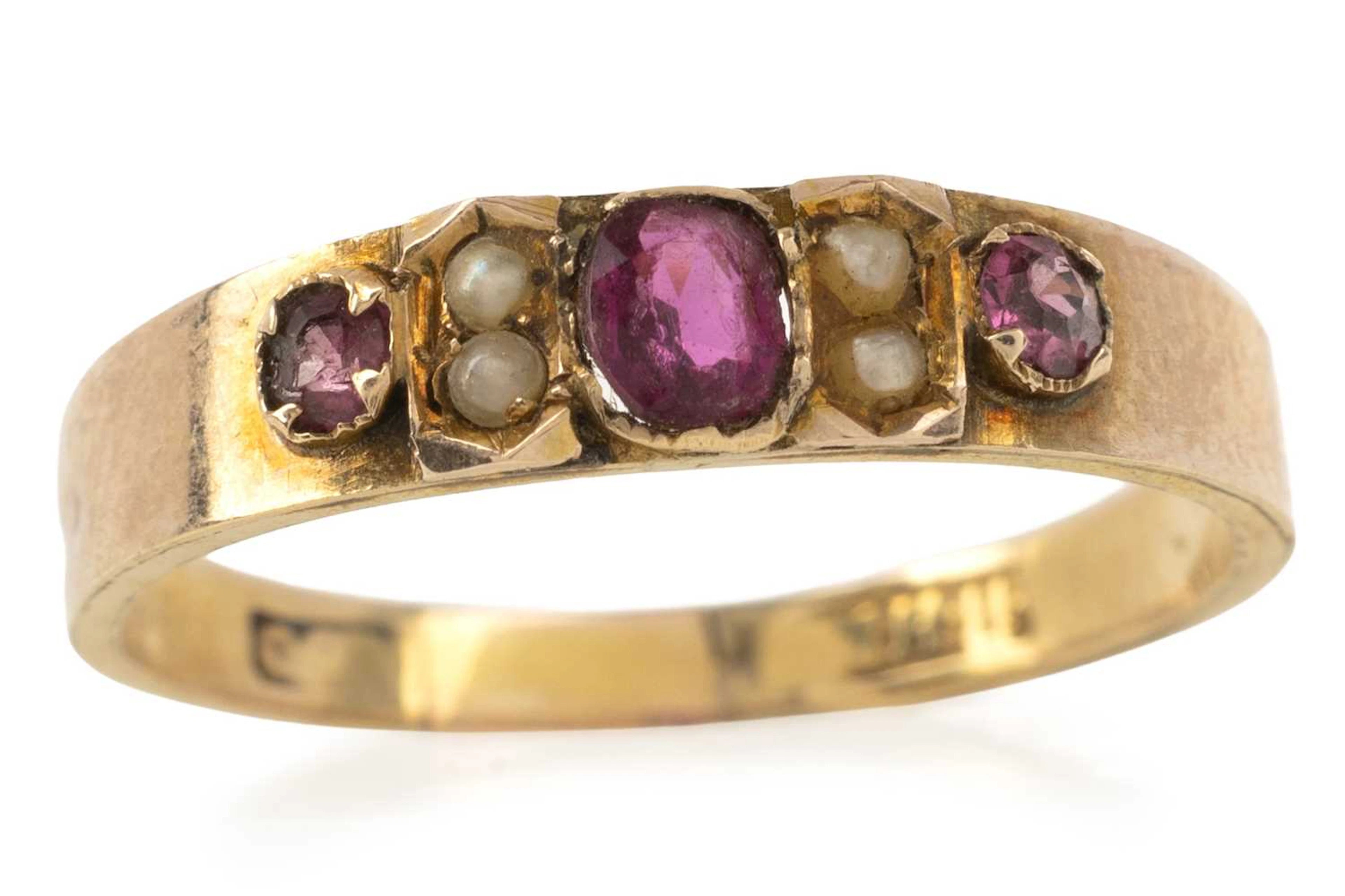 RHODOLITE GARNET AND PEARL RING LATE 19TH CENTURY