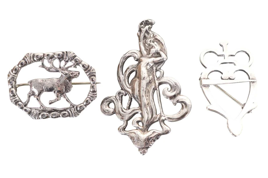 THREE SILVER BROOCHES MID/LATE 20TH CENTURY
