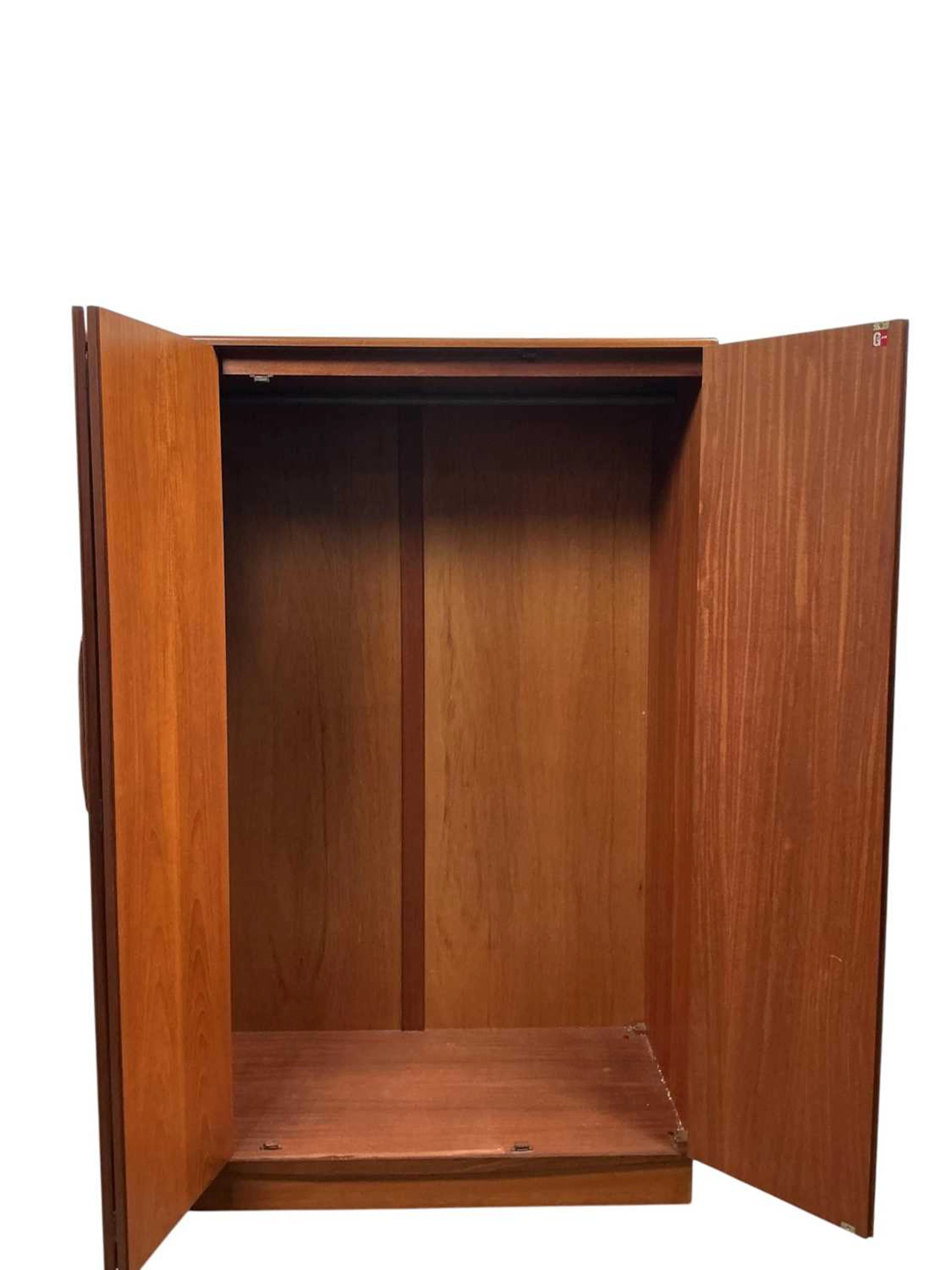 MID CENTURY G PLAN TEAK BEDROOM SUITE CIRCA 1960s