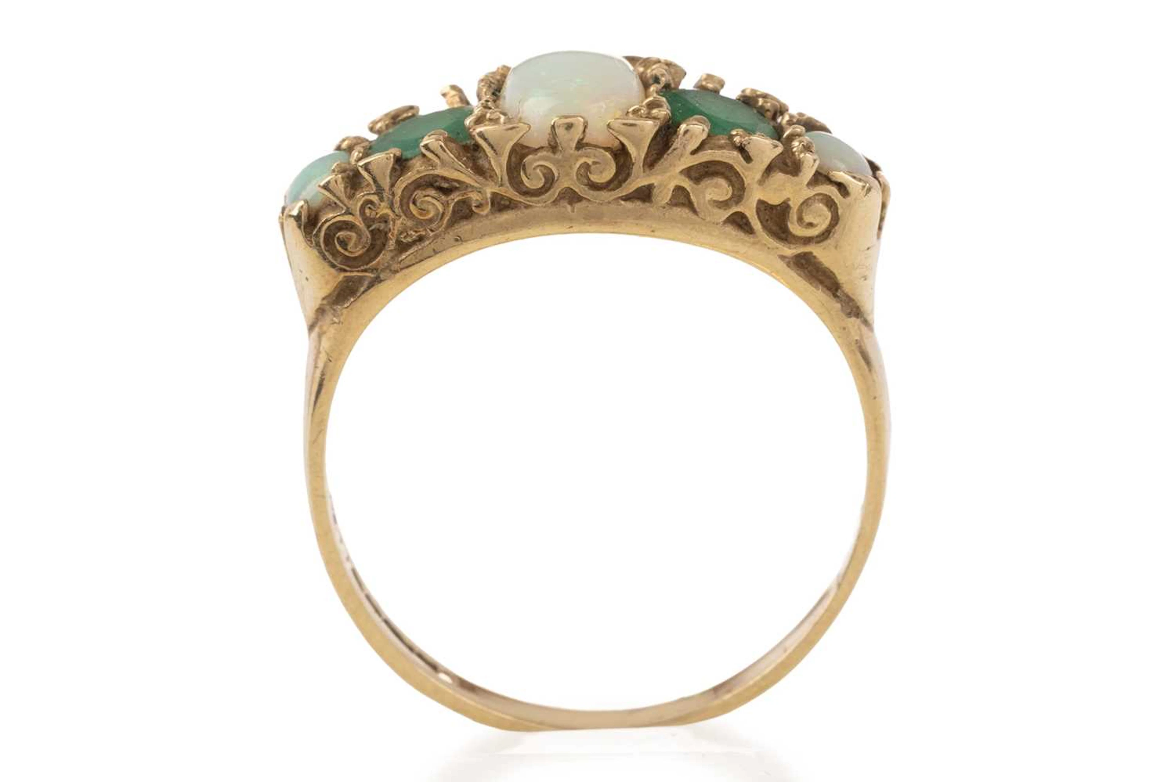 EMERALD AND OPAL BOAT RING EARLY/MID 20TH CENTURY