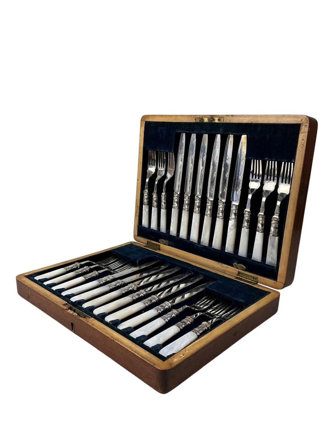 THREE CANTEENS OF CUTLERY EARLY 20TH CENTURY AND LATER