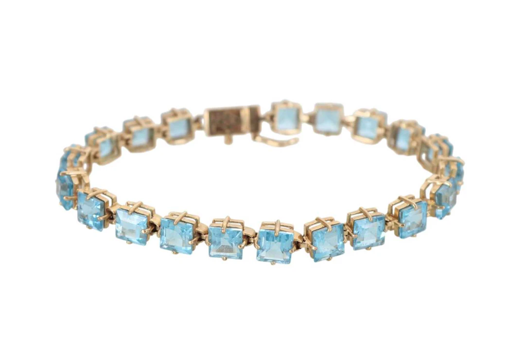TOPAZ BRACELET LATE 20TH CENTURY