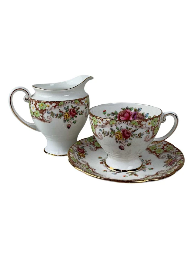 ROYAL STANDARD PART TEA SERVICE, EARLY 20TH CENTURY ALONG WITH A SALISBURY