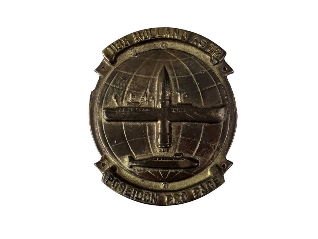 BRASS PLAQUE, LATE 20TH CENTURY AND OTHER ITEMS