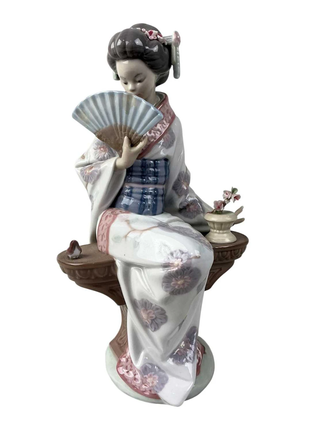 LLADRO FIGURE OF A GEISHA, LATE 20TH CENTURY LATE 20TH CENTURY