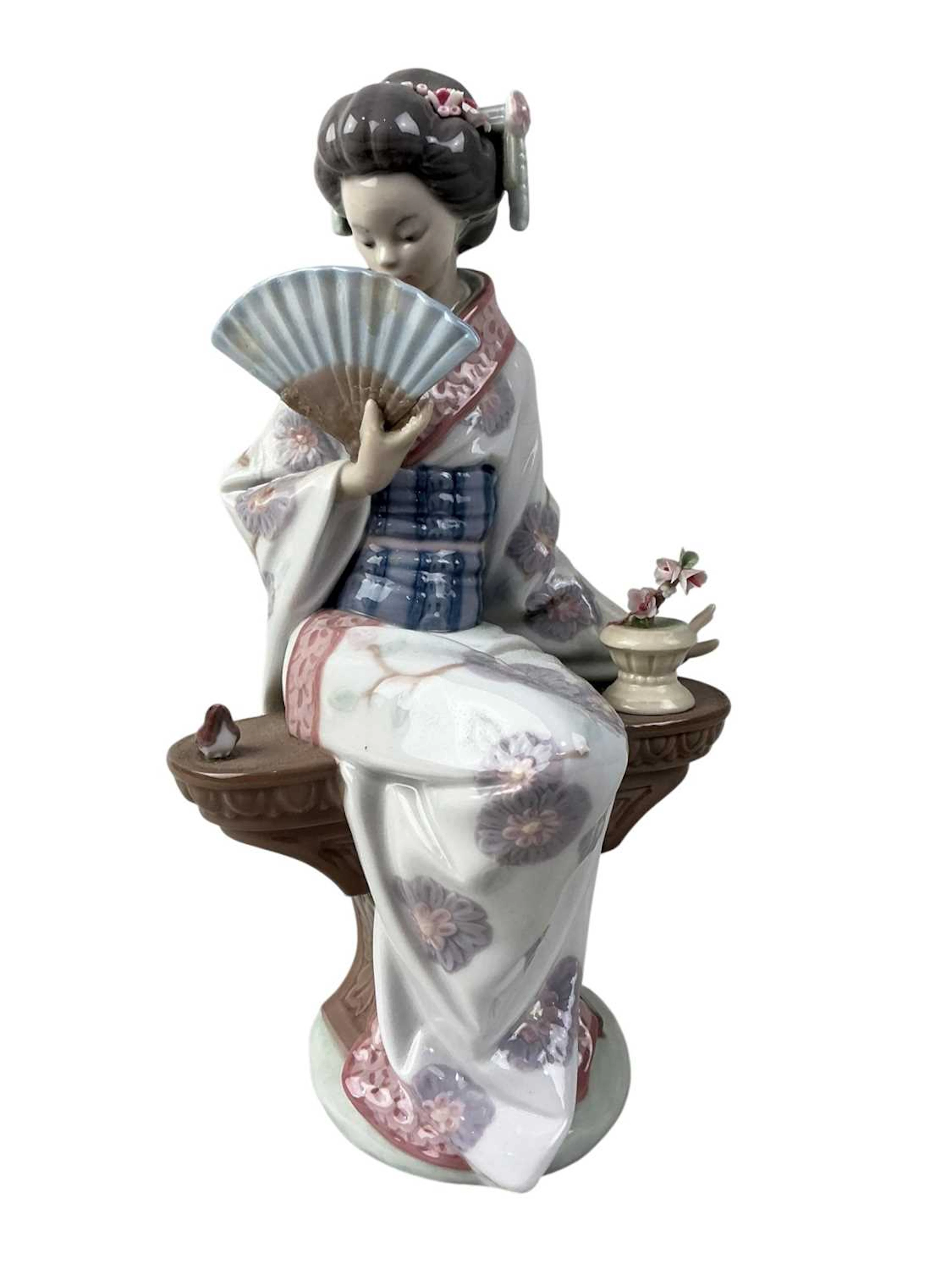 LLADRO FIGURE OF A GEISHA, LATE 20TH CENTURY LATE 20TH CENTURY