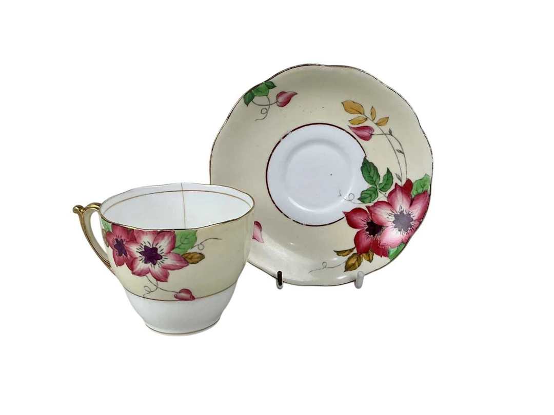 ROSLYN CHINA PART TEA SERVICE, MID 20TH CENTURY AND OTHER ITEMS