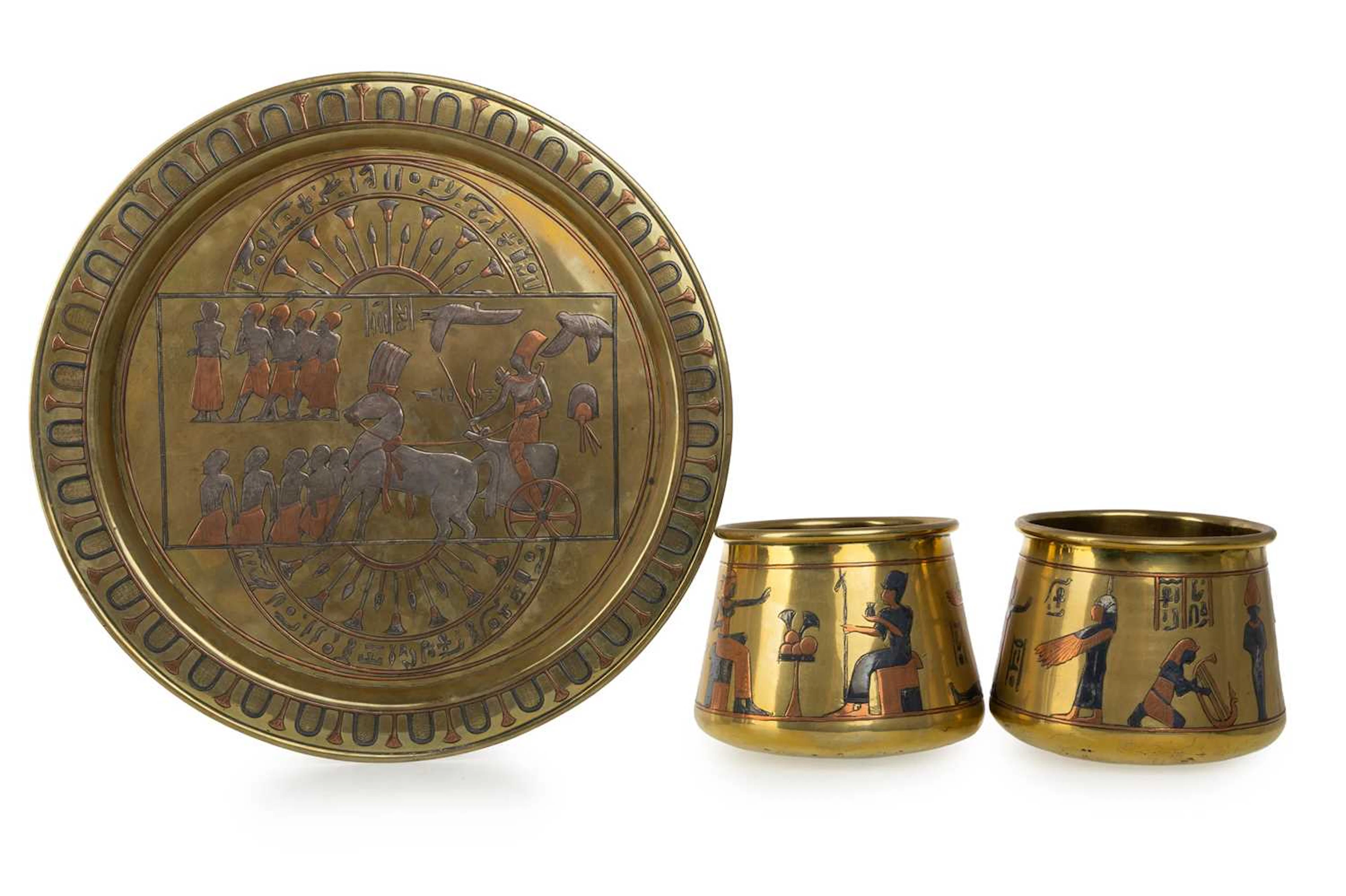 CAIRO WARE BRASS TRAY MID 20TH CENTURY