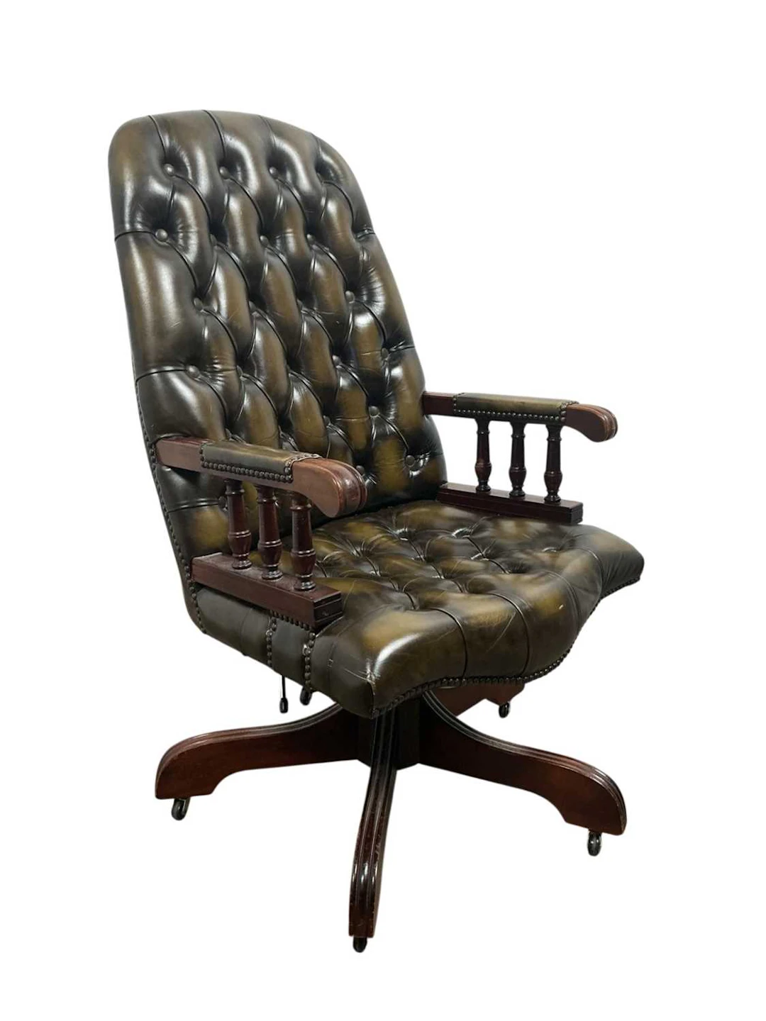 BUTTON BACK LEATHER SWIVEL CHAIR LATE 20TH CENTURY