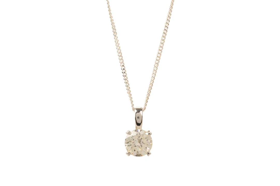 DIAMOND SOLITAIRE NECKLACE 21ST CENTURY
