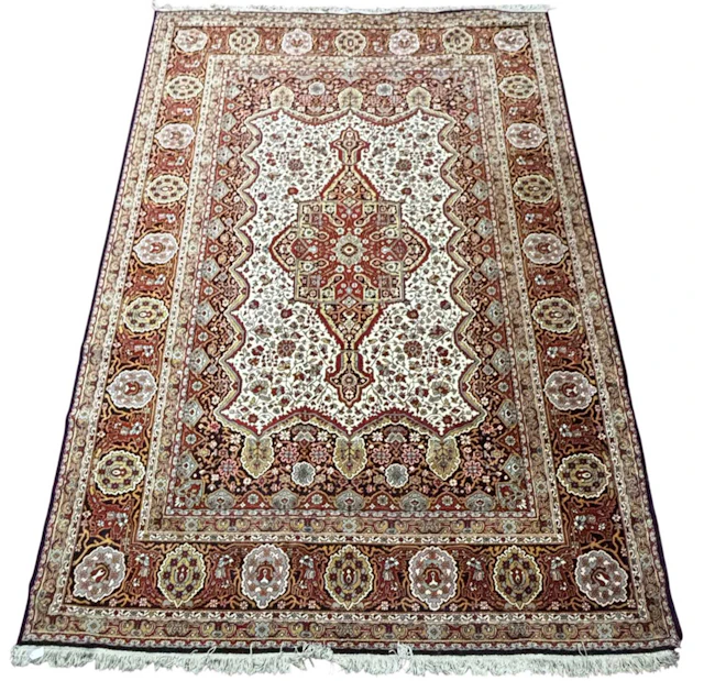 EASTERN FLOOR RUG LATE 20TH CENTURY