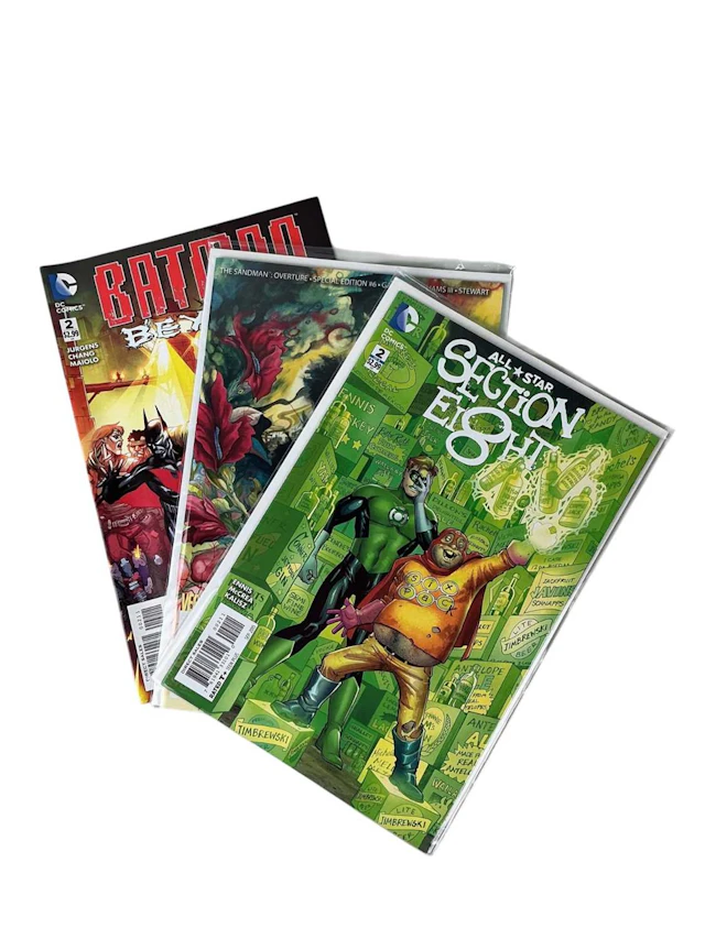 BATMAN AND RELATED DC COMICS, COLLECTION OF MODERN COMIC BOOKS CIRCA 2010-2016