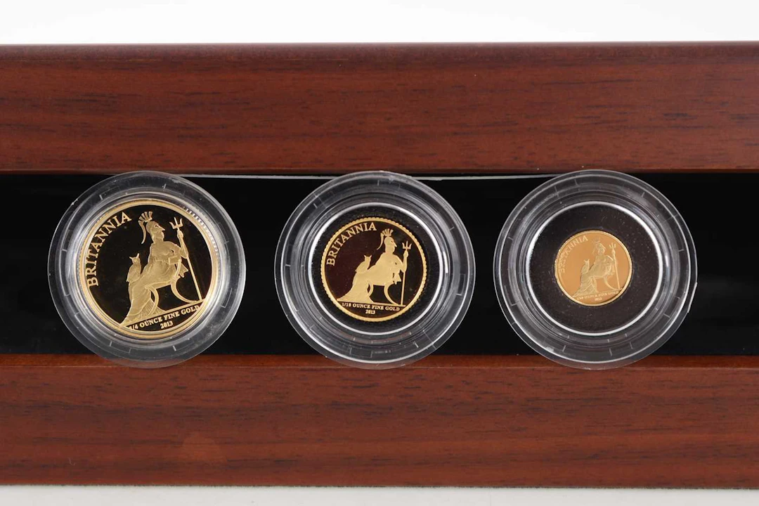 ELIZABETH II GOLD BRITANNIA GOLD THREE COIN SET 2013