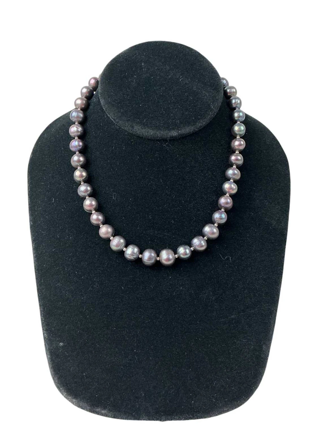 TWO PEARL NECKLACES AND TWO BRACELETS LATE 20TH CENTURY