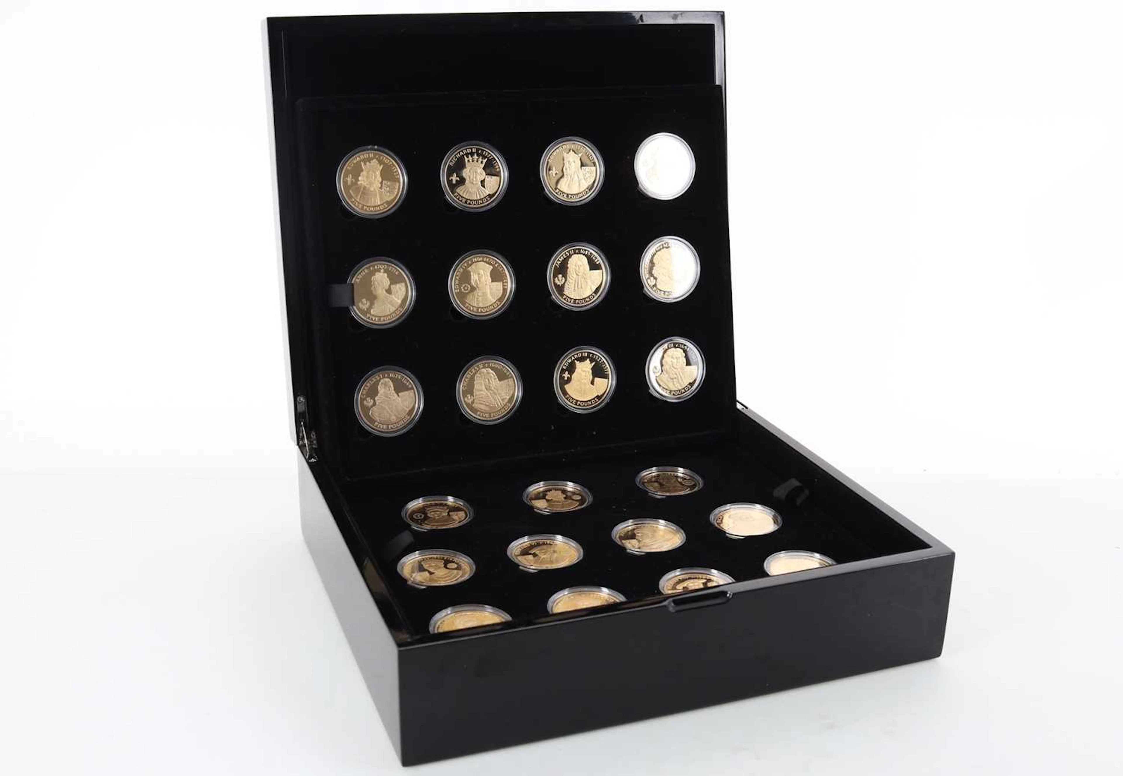 A HISTORY OF THE MONARCHY SILVER GILT COIN SET