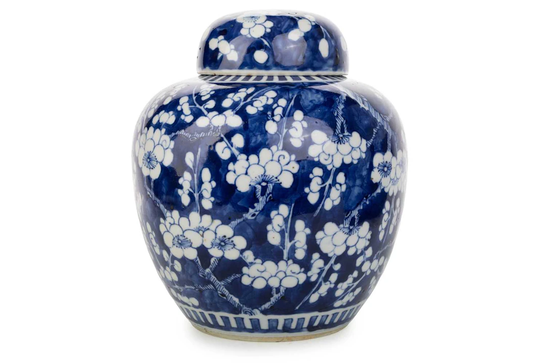 CHINESE BLUE AND WHITE GINGER JAR LATE 19TH/EARLY 20TH CENTURY