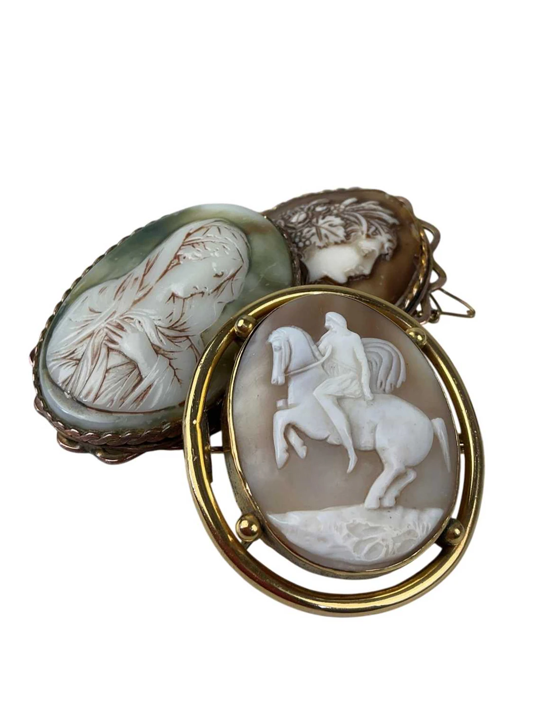 THREE VICTORIAN CAMEO BROCHES LATE 19TH CENTURY
