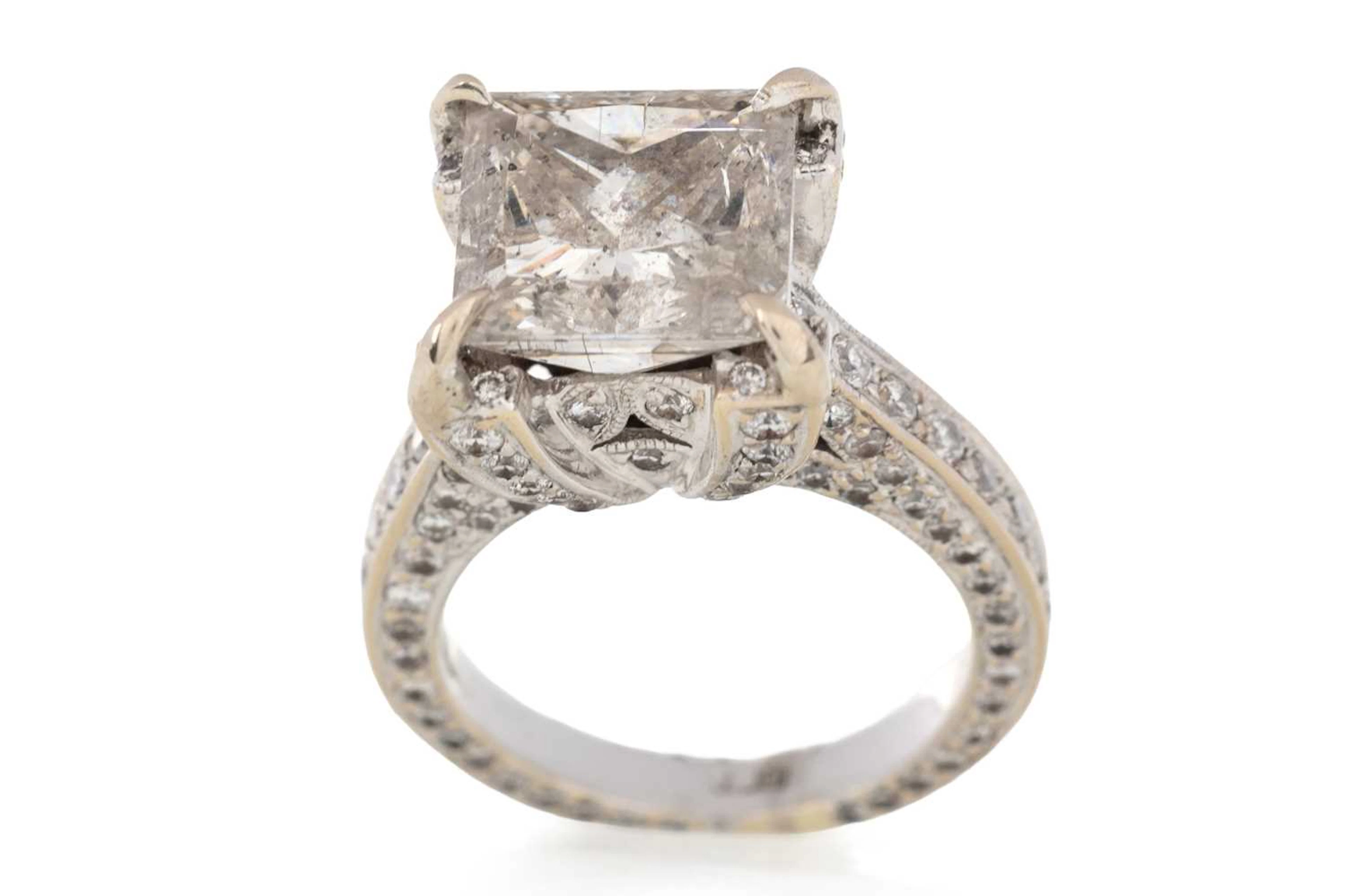 DIAMOND SOLITAIRE RING LATE 20TH CENTURY