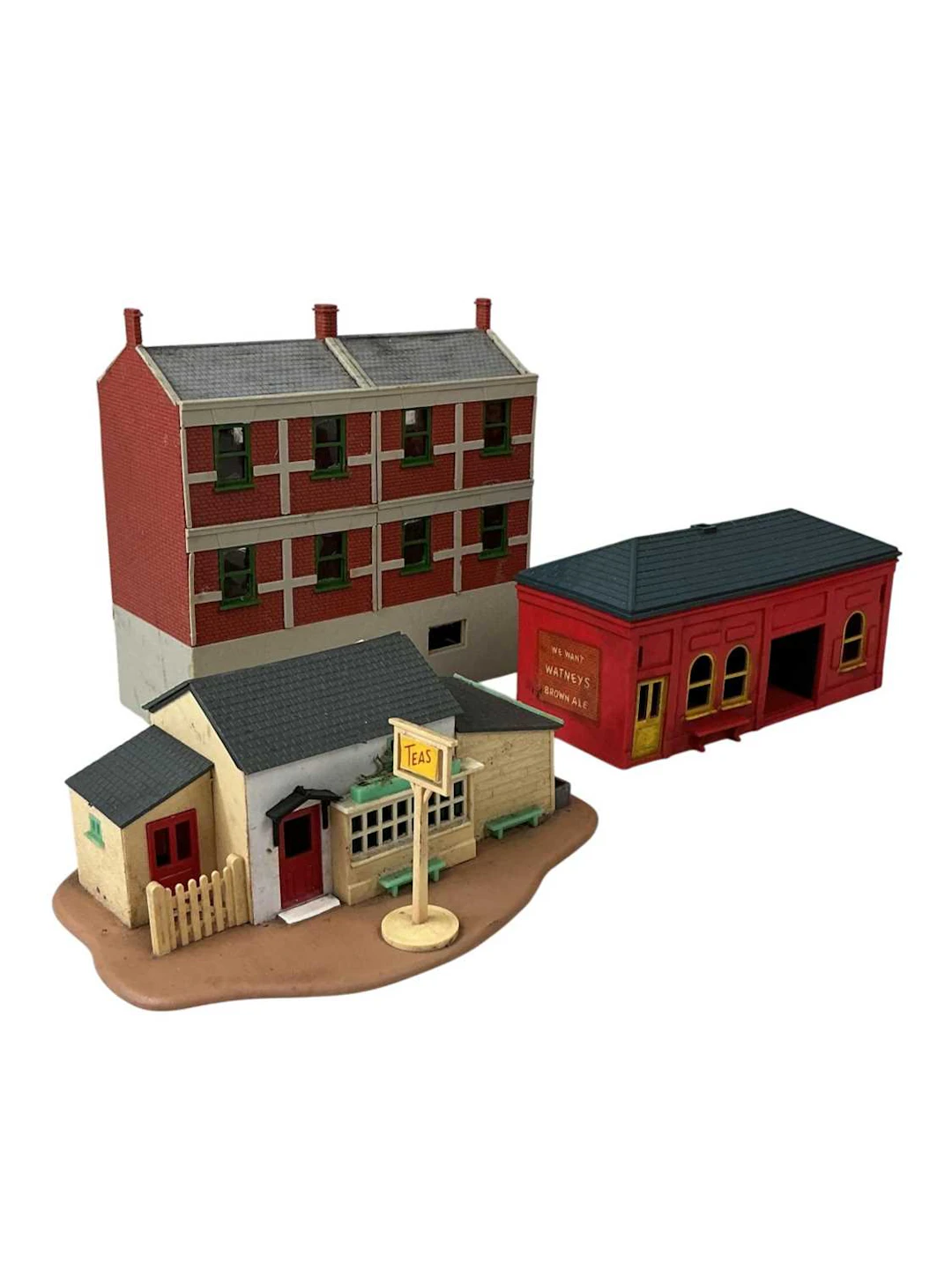 GROUP OF MODEL RAILWAY ITEMS LATE 20TH CENTURY