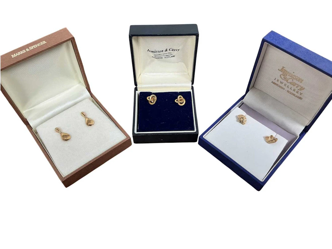 GROUP OF GOLD JEWELLERY LATE 20TH CENTURY