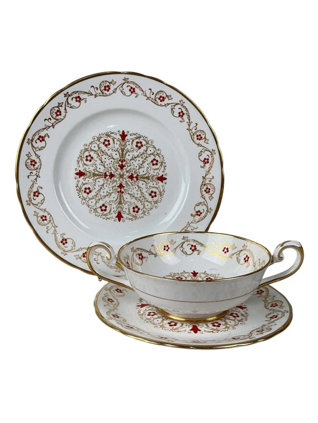 TUSCAN PART DINNER SERVICE LATE20TH CENTURY