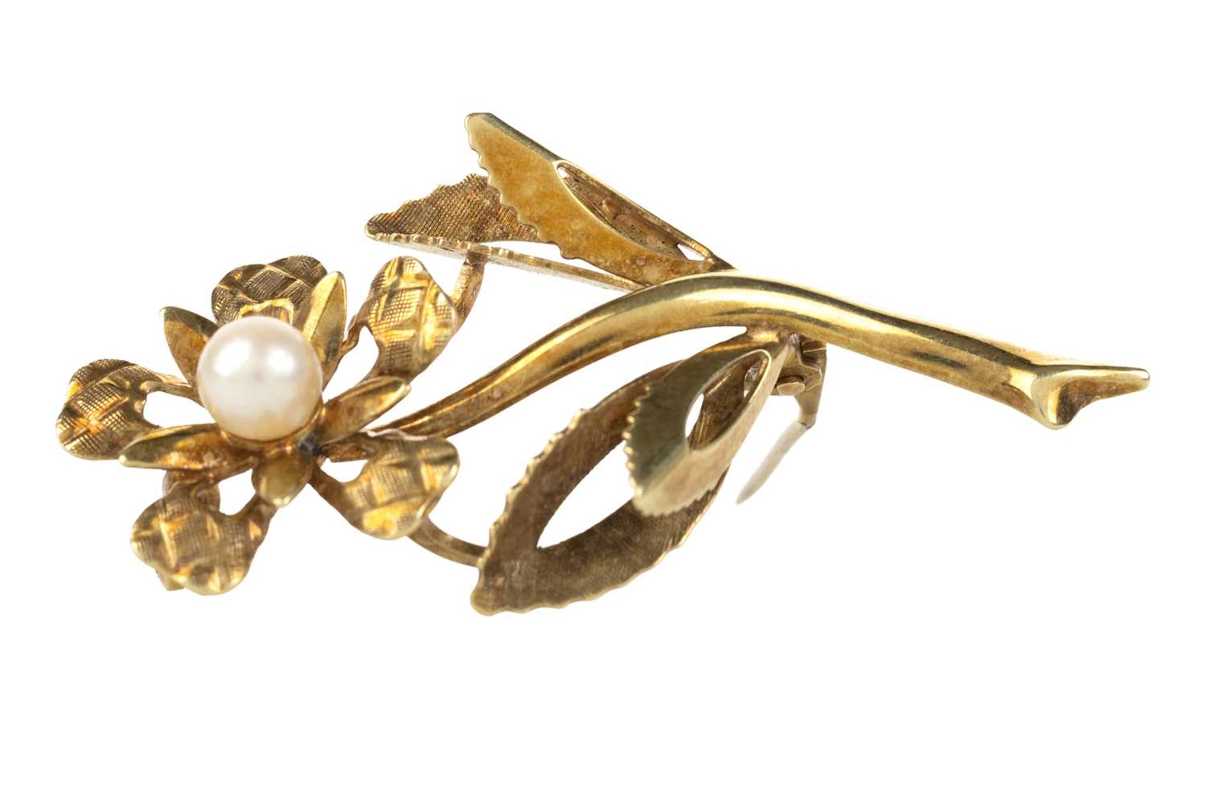 PEARL FLOWER BROOCH LATE 20TH CENTURY