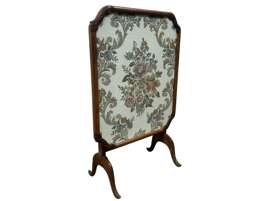 VICTORIAN GLAZED FIRESCREEN LATE 19TH CENTURY