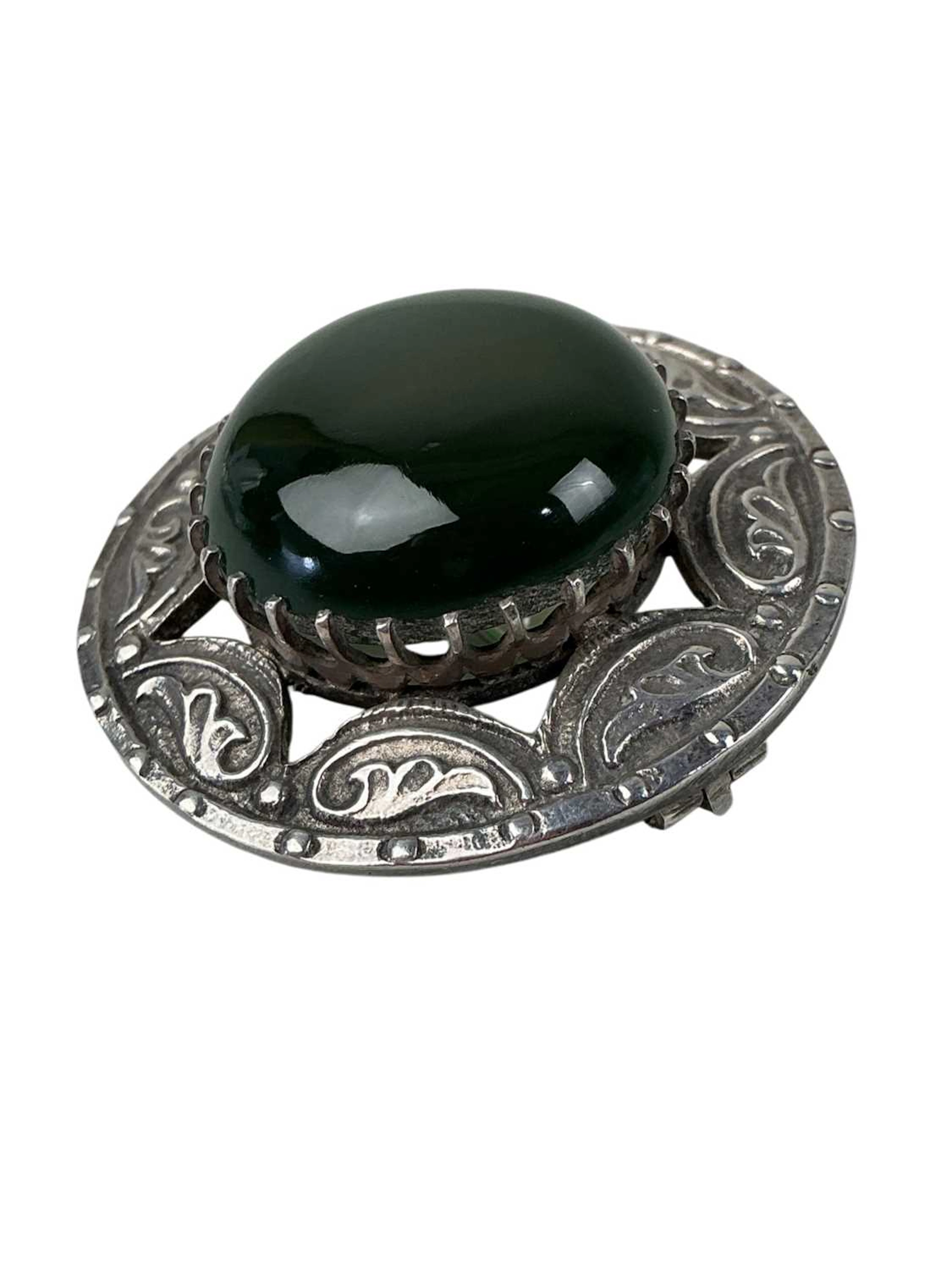 SCOTTISH SILVER SHIELD BROOCH, MID 20TH CENTURY AND OTHER JEWELLERY