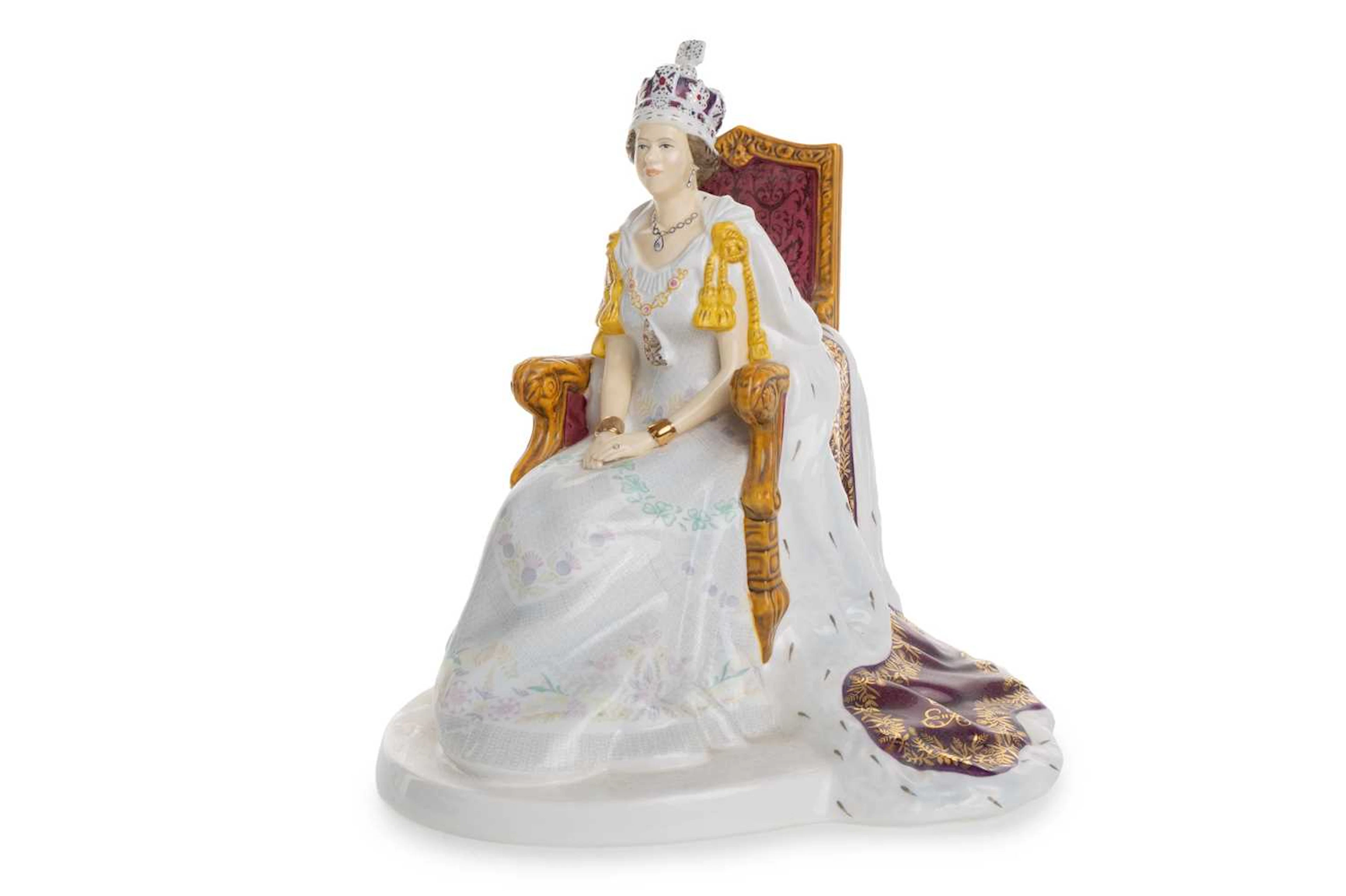 ROYAL DOULTON DIAMOND JUBILEE QUEEN ELIZABETH II FIGURE EARLY 21ST CENTURY