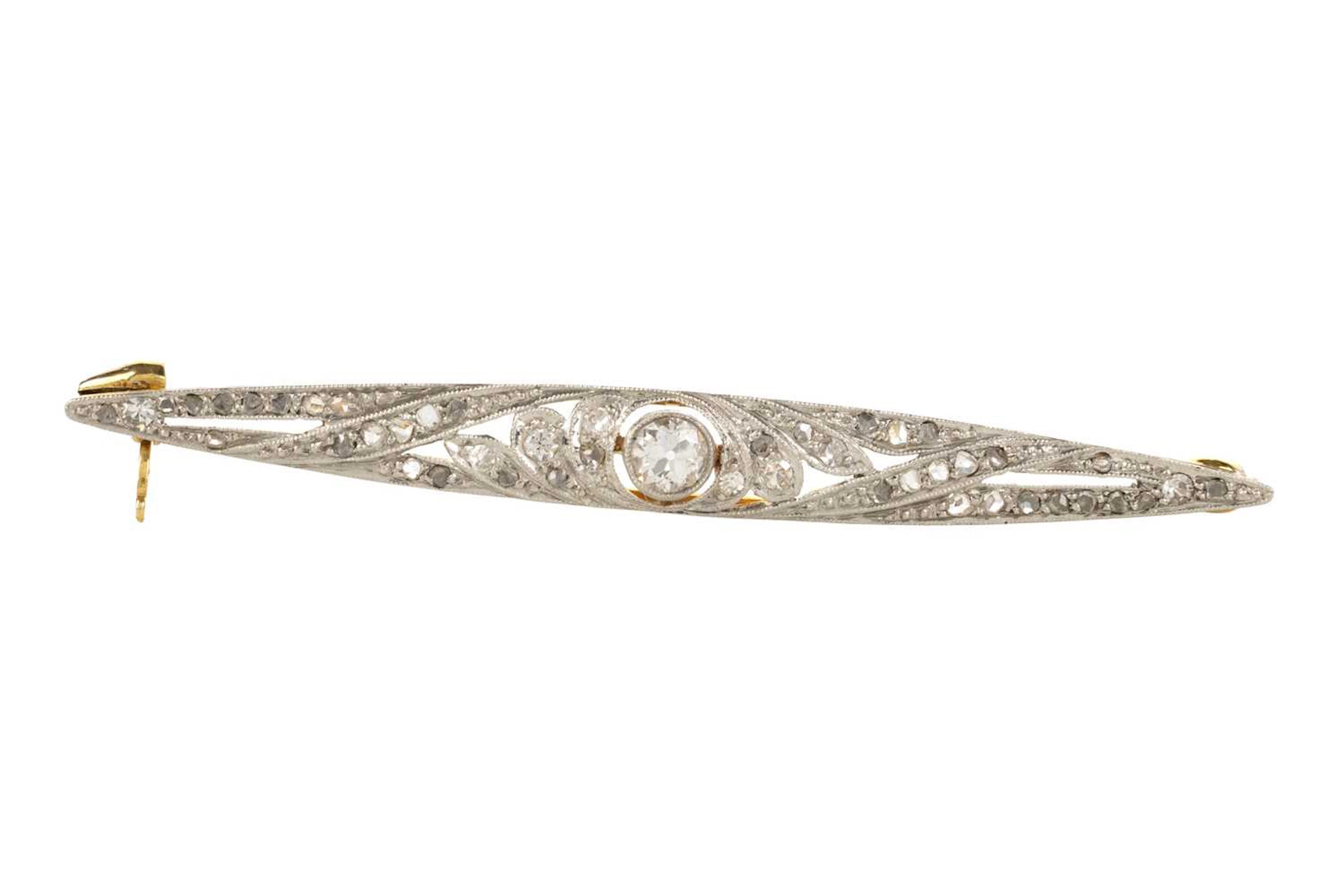DIAMOND BAR BROOCH EARLY 20TH CENTURY