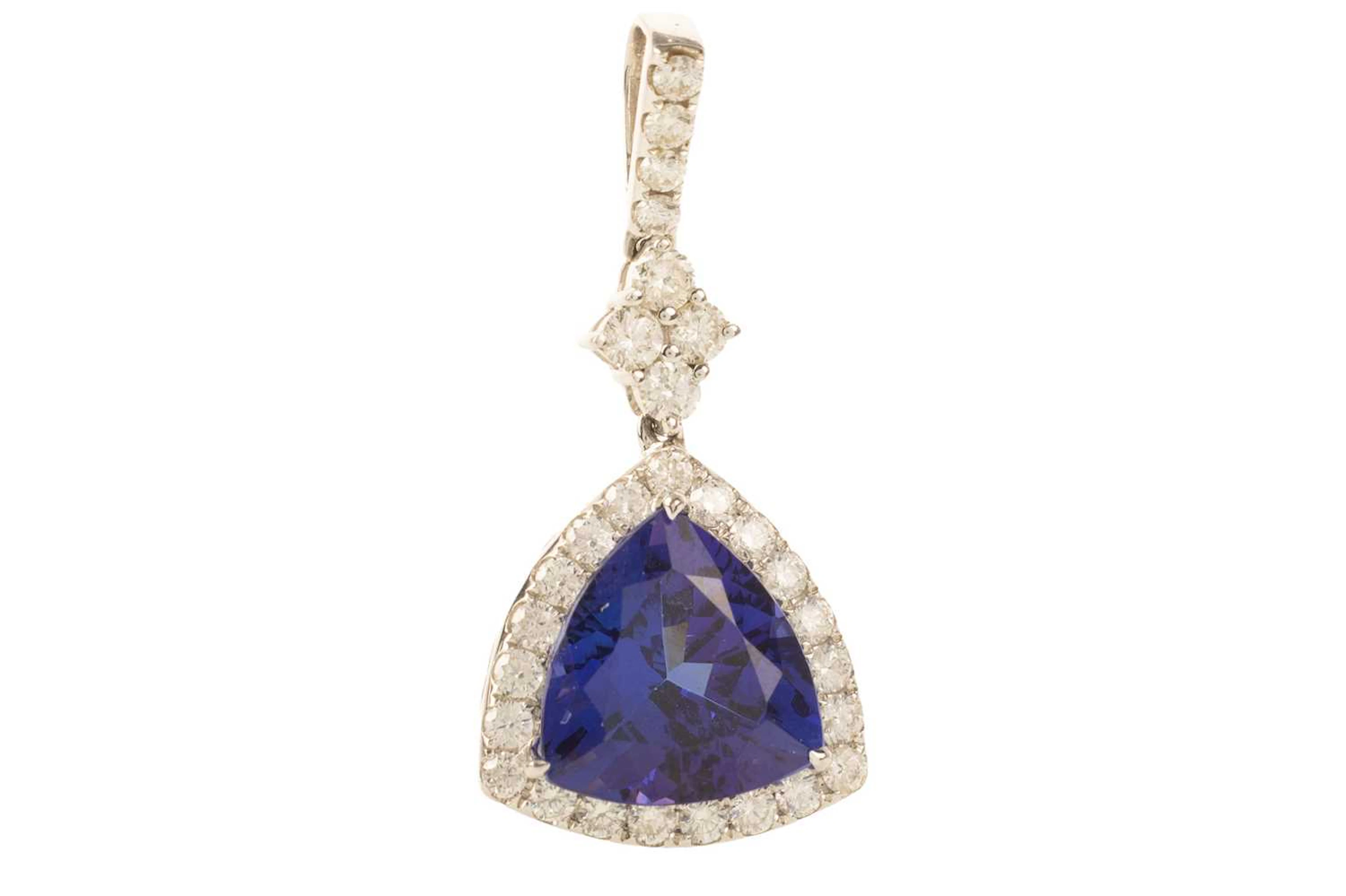 TANZANITE AND DIAMOND PENDANT 21ST CENTURY