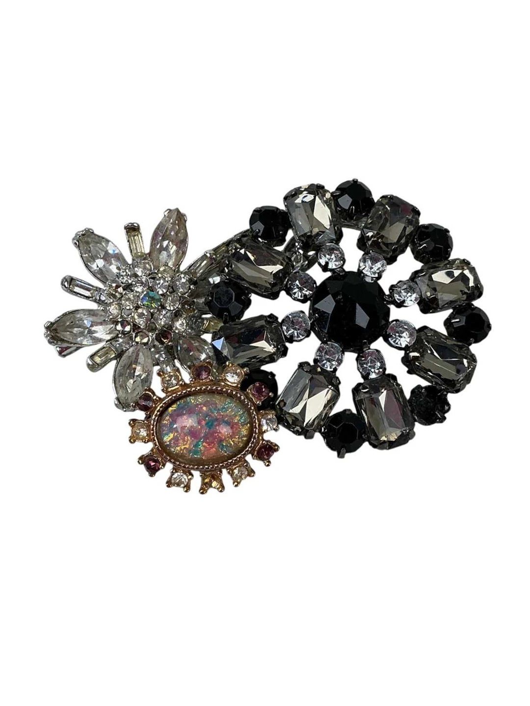 COLLECTION OF COSTUME JEWELLERY MID/LATE 20TH CENTURY