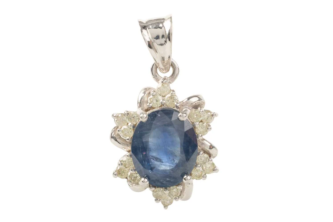 SAPPHIRE AND DIAMOND PENDANT LATE 20TH CENTURY
