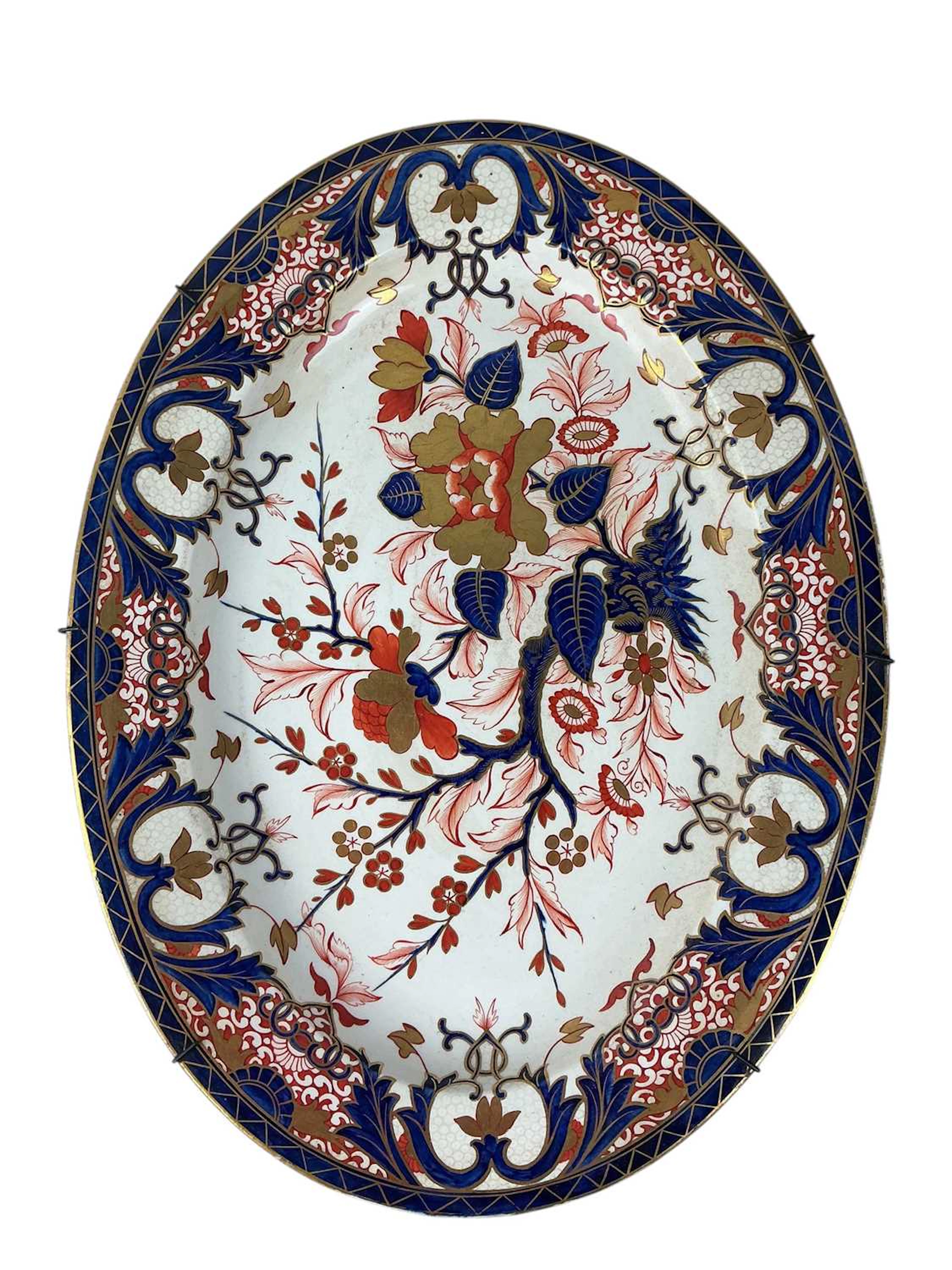 DERBY IMARI PLATTER, LATE 19TH CENTURY ALONG WITH A JAPANESE KUTANI WARE TRAY