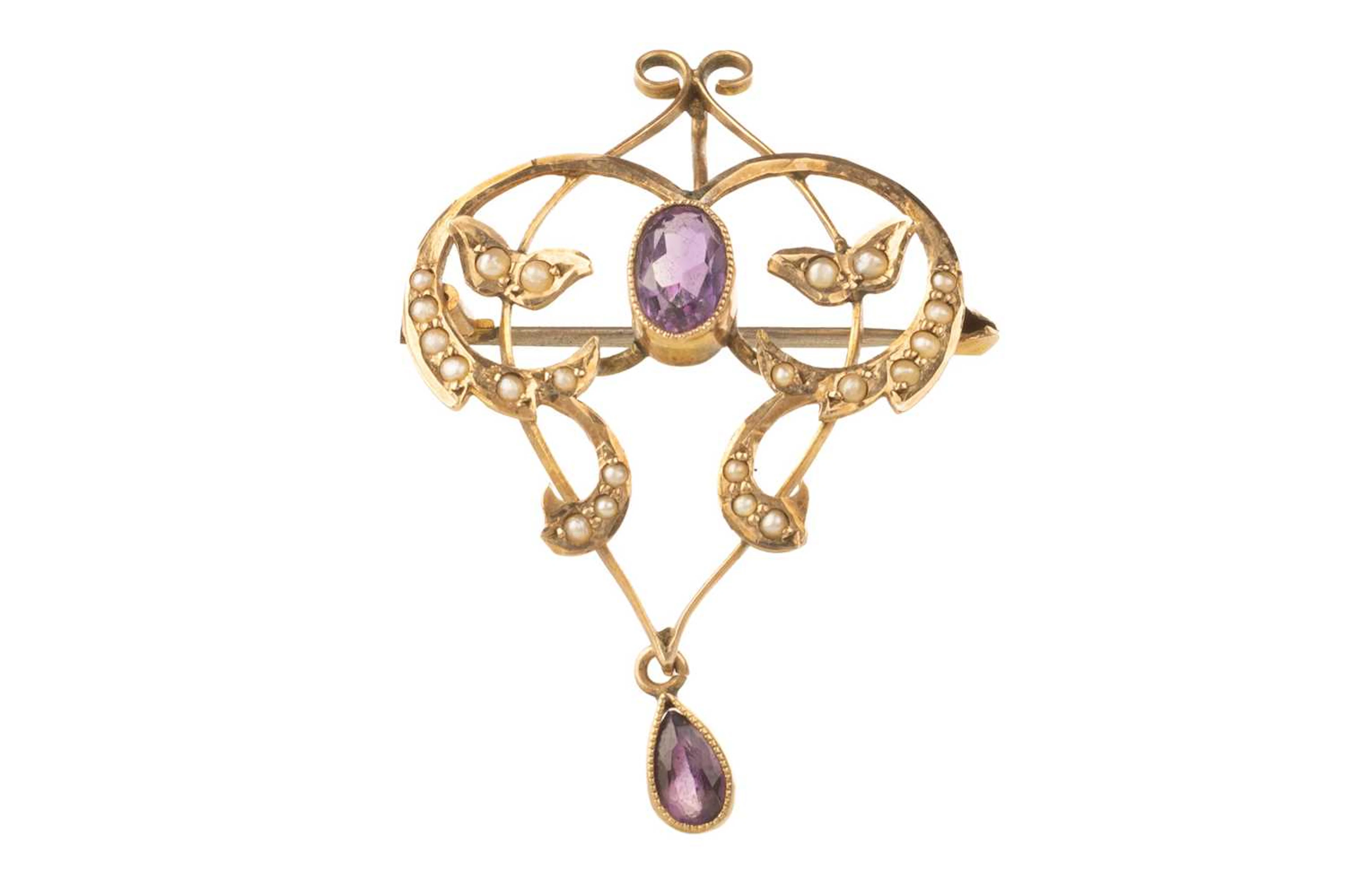 AMETHYST AND SEED PEARL HOLBEIN EARLY 20TH CENTURY