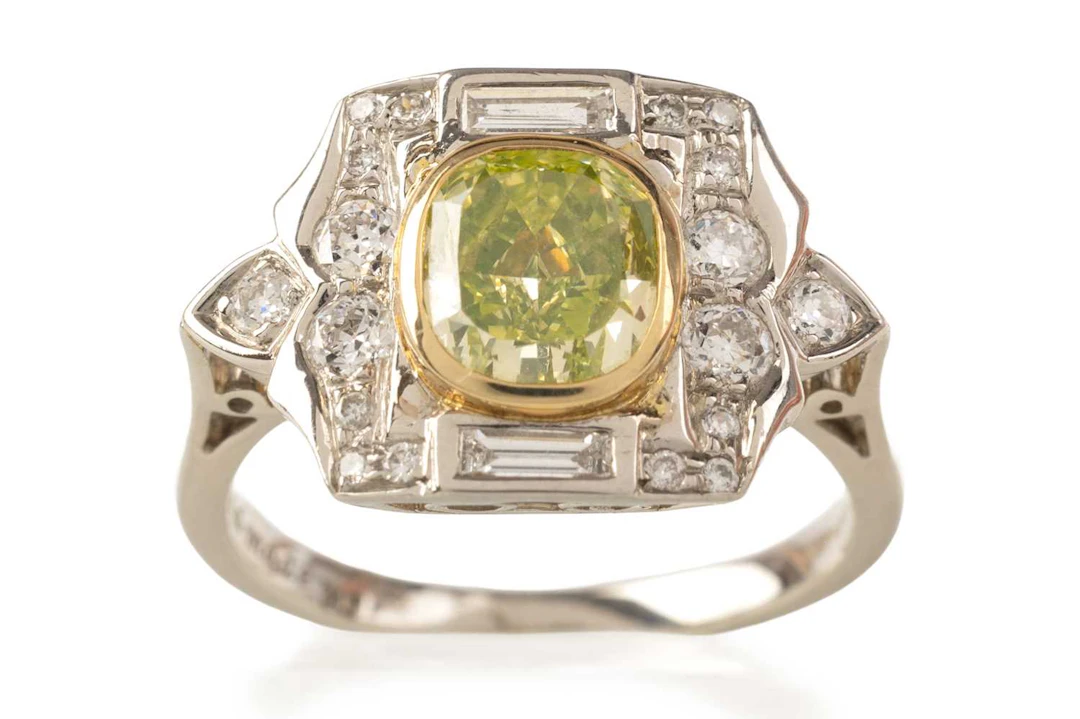 GIA CERTIFICATED IMPRESSIVE FANCY COLOURED DIAMOND RING 21ST CENTURY