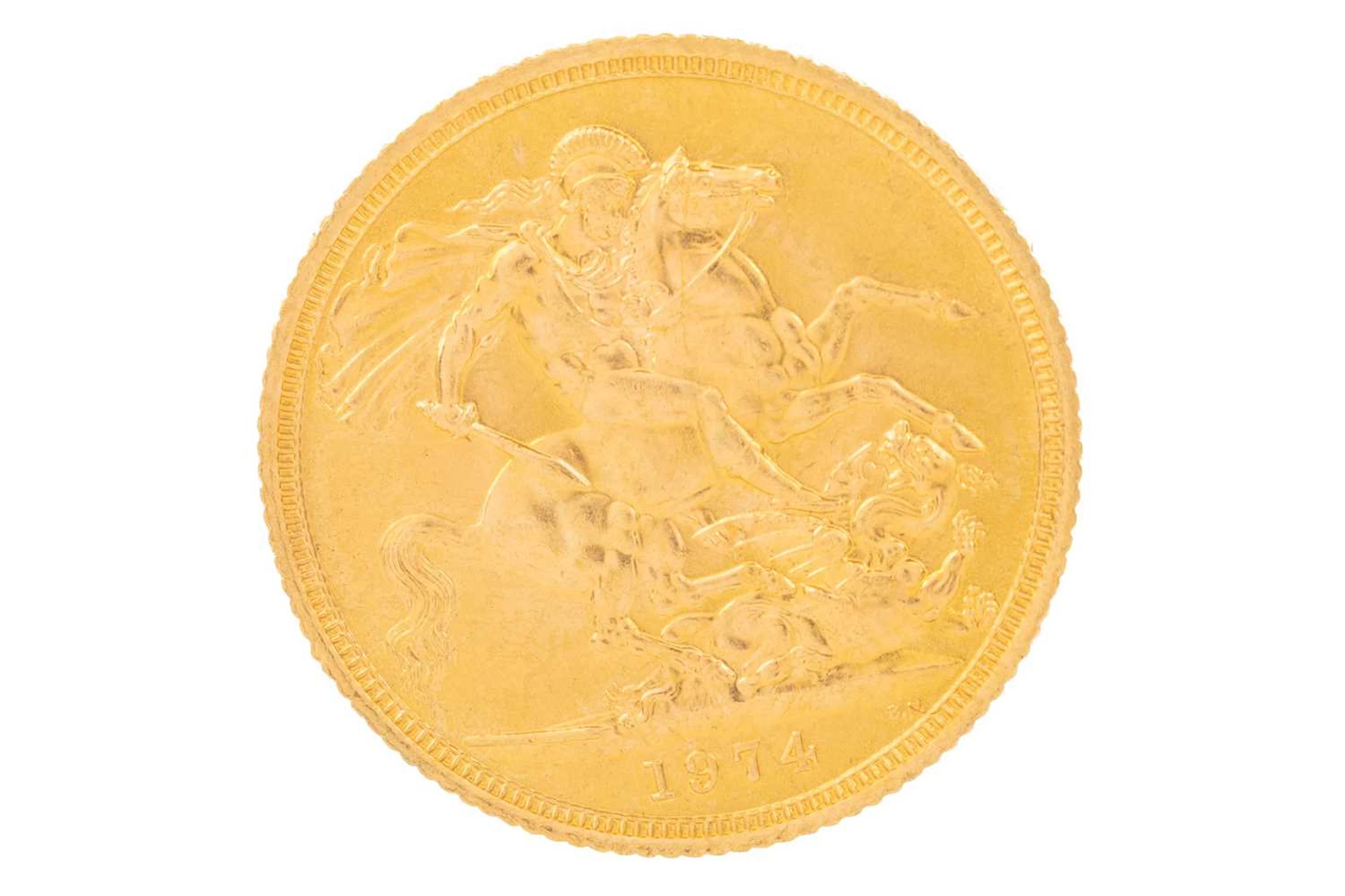 ELIZABETH II GOLD SOVEREIGN 1974